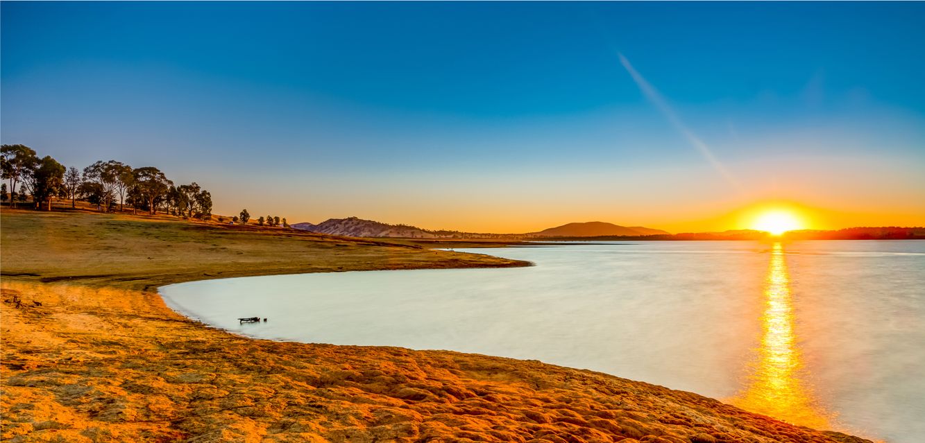 Magnificent light over Lake Hume near Albury.