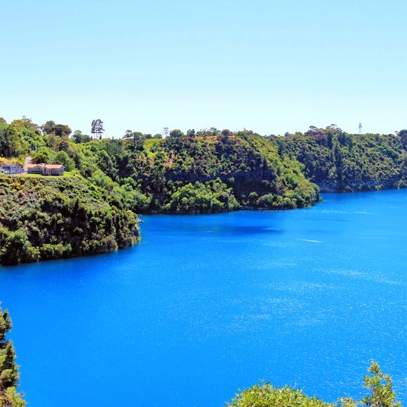 Mt Gambier’s stunning Blue Lake.